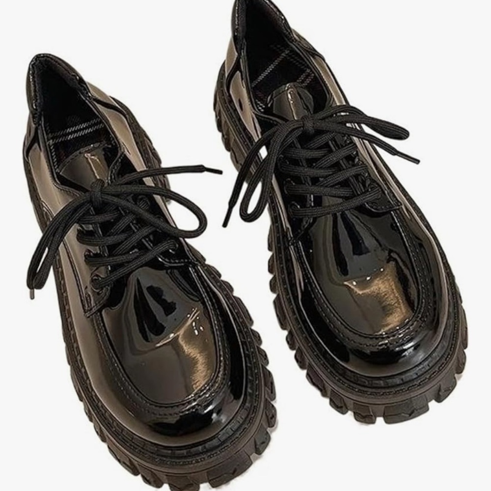Patent Leather Oxford shoe